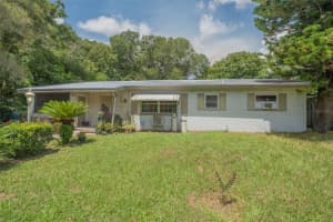 530 DEXTER AVENUE, DELAND, FL 32720 Sold 12/24/24