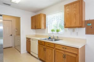 35 ROYAL OAK DRIVE, PALM COAST, FL 32164 Sold 12/09/24