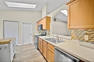 60 POPLAR DRIVE, PALM COAST, FL 32164 Sold 12/10/24