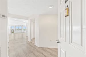 1 JOHN ANDERSON DRIVE, ORMOND BEACH, FL 32176 Sold 04/11/25