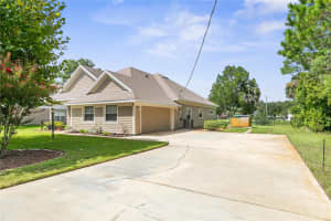 8 SEVEN CHAMPIONS PATH, PALM COAST, FL 32164 Sold 04/02/25