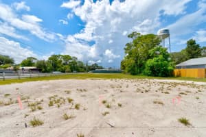 510 LPGA BOULEVARD, DAYTONA BEACH, FL 32117 Sold 10/21/24