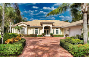 13 SENTRY OAK PLACE, PALM COAST, FL 32137 Sold 03/25/25