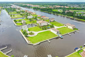 26 SPINAKER CIRCLE, PALM COAST, FL 32137 Sold 12/31/24