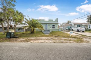 328 MANHATTAN AVENUE, DAYTONA BEACH, FL 32118 Sold 04/23/25