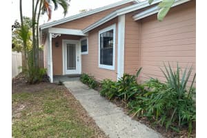 706 ASHLEY LANE, ORLANDO, FL 32825 Sold 02/01/25
