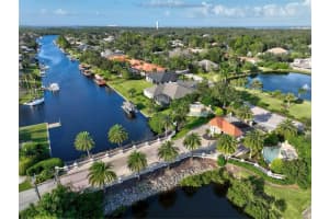 30 OLD OAK DRIVE, PALM COAST, FL 32137 Sold 06/06/25