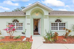 38 RIVERDALE LANE, PALM COAST, FL 32164 - MLS#MFRFC306685