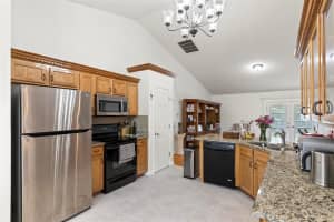 25 PRAIRIE LANE, PALM COAST, FL 32164 Sold 04/30/25