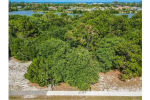 22 LAKEWALK DRIVE, PALM COAST, FL 32137 - MLS#MFRFC307196
