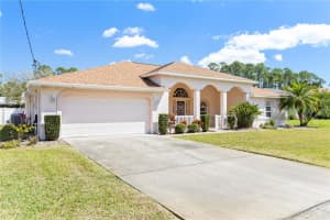 8 Eagle Pl, PALM COAST