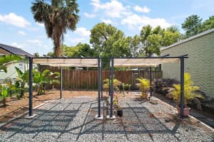 127 CARLTON AVENUE, DELAND, FL 32720 Sold 05/13/25