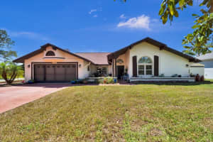 105 Colechester Ln, PALM COAST