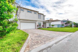 32 OCEAN BREEZE CIRCLE, ORMOND BEACH, FL 32176 Sold 07/30/25