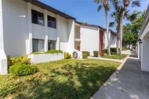 1 Tomoka Oaks Blvd #102, ORMOND BEACH
