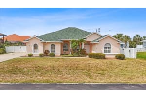 7 Beachside Dr, PALM COAST