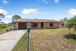 2 Wildwood Dr, EDGEWATER