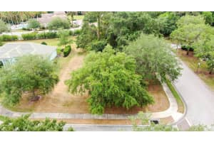 2 HOLLY COURT, PALM COAST, FL 32137 - MLS#MFRFC309575