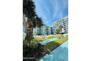2727 ATLANTIC AVENUE, DAYTONA BEACH, FL 32118 Sold 07/14/25
