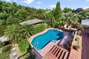 20 Crescent Ct N, PALM COAST