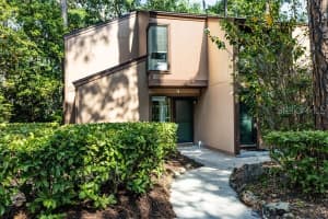 9 MASTERS COURT, PALM COAST, FL 32137 Sold 07/08/25