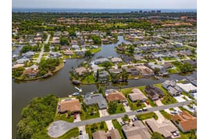 40 CLOVERDALE COURT, PALM COAST, FL 32137 Sold 08/14/25
