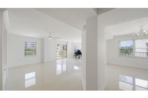 1 JOHN ANDERSON DRIVE, ORMOND BEACH, FL 32176 Sold 08/11/25