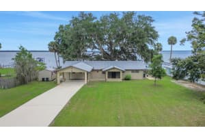102 N Shore Ln, CRESCENT CITY