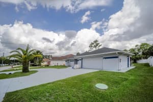 8 WHIPPOORWILL DRIVE, PALM COAST, FL 32164 - MLS#MFRFC310588