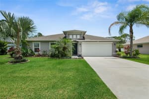 102 Beauford Ln, PALM COAST