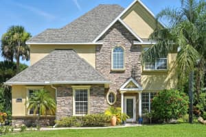 7 River Oaks Way, PALM COAST