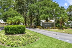 39 Lake Forest Pl, PALM COAST