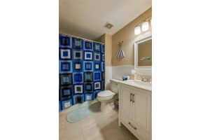 11 ZIRCON COURT, PALM COAST, FL 32164 - MLS#MFRFC311305