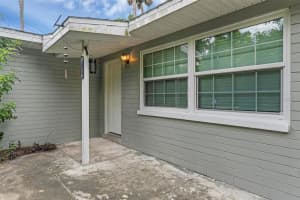 1926 Pine Tree Dr, EDGEWATER