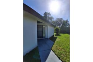 8 Lago Vista Pl, PALM COAST