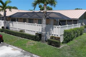 5258 Eagle Lake Dr, PALM BEACH GARDENS