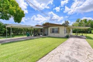 815 8th St, DAYTONA BEACH