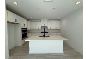 10 HUXLEY AVENUE, PALM COAST, FL 32164 - MLS#MFRFC312628