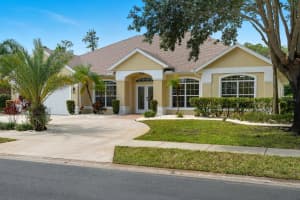 8 LAKESIDE PLACE, PALM COAST, FL 32137 Sold 10/20/25