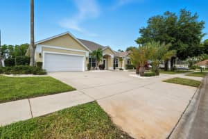 8 LAKESIDE PLACE, PALM COAST, FL 32137 Sold 10/20/25