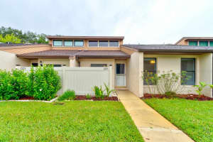 1219 Charter Oaks Cir, HOLLY HILL