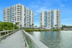 925 HALIFAX AVENUE, DAYTONA BEACH, FL 32118 - MLS#MFRFC313244