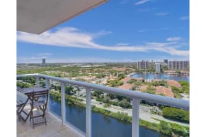 3675 COUNTRY CLUB DRIVE, MIAMI, FL 33180 - MLS#MFRFC313295