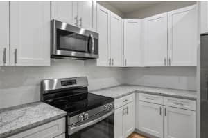 32 LOUISVILLE DR, PALM COAST, FL 32137 - MLS#MFRFC313325