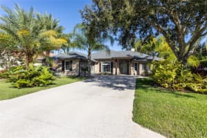 10 ESSINGTON LANE, PALM COAST, FL 32164 - MLS#MFRFC313541