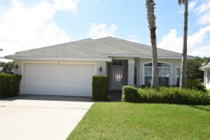 8 Rivergate Ln, PALM COAST