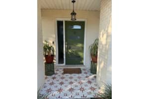 7 Federal Ln Palm Coast, FL 32137 - Off Market
