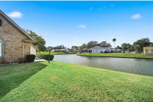 10 CASTLE COURT, PALM COAST, FL 32137 - MLS#MFRFC315037