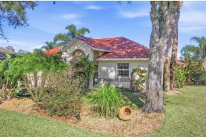 2 SEVILLE PLACE, PALM COAST, FL 32164 - MLS#MFRFC315370