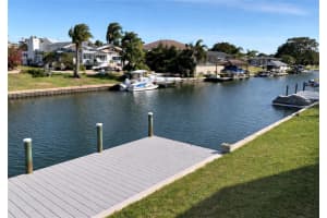 1 CLOVERDALE COURT, PALM COAST, FL 32137 - MLS#MFRFC315396